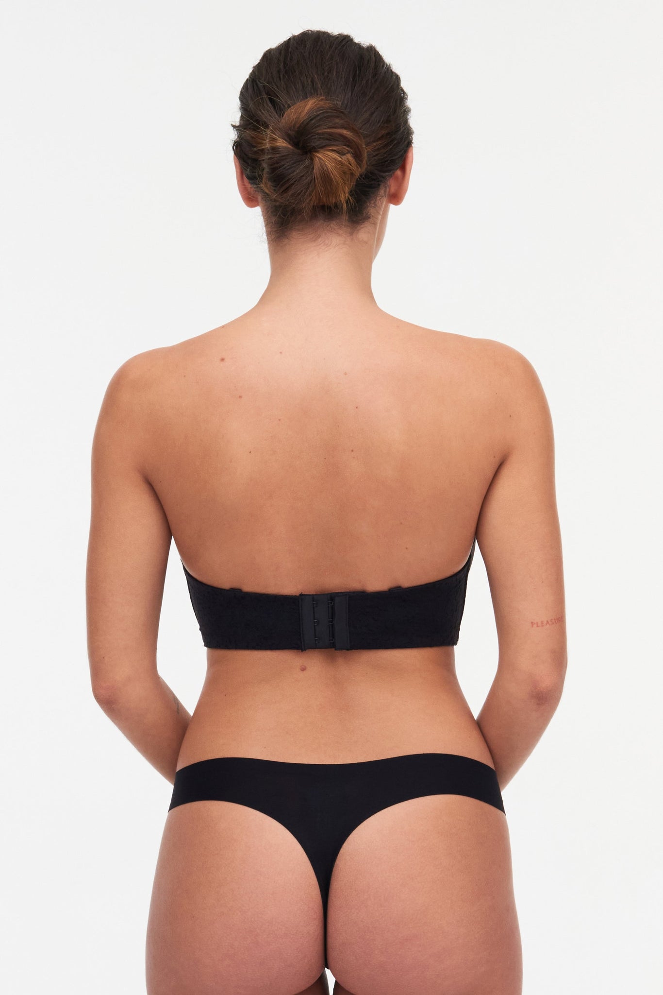 Chantelle- NORAH COMFORT SMOOTH STRAPLESS BRA- Black/Talc- C13F50