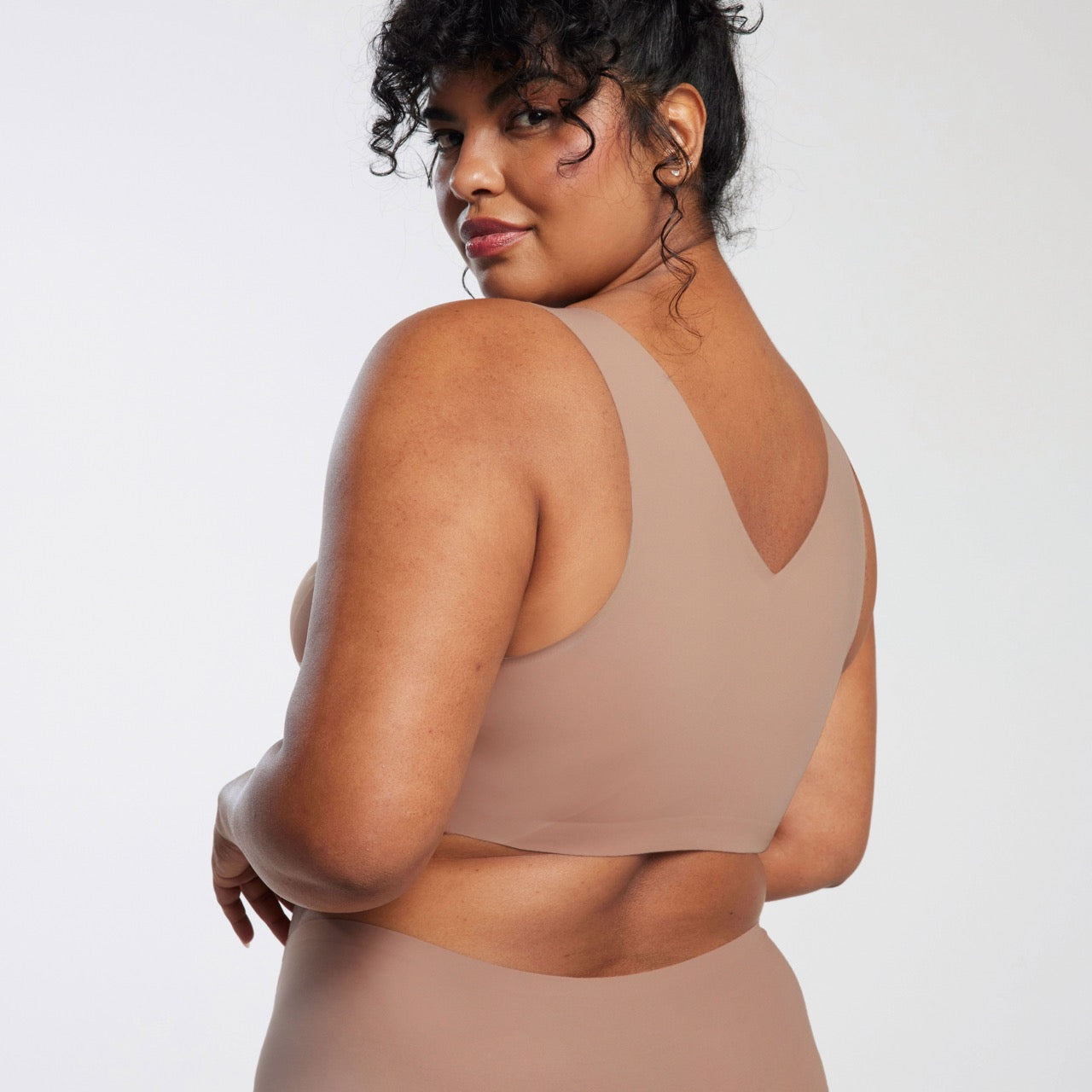 Evelyn and bobbie- defy bra