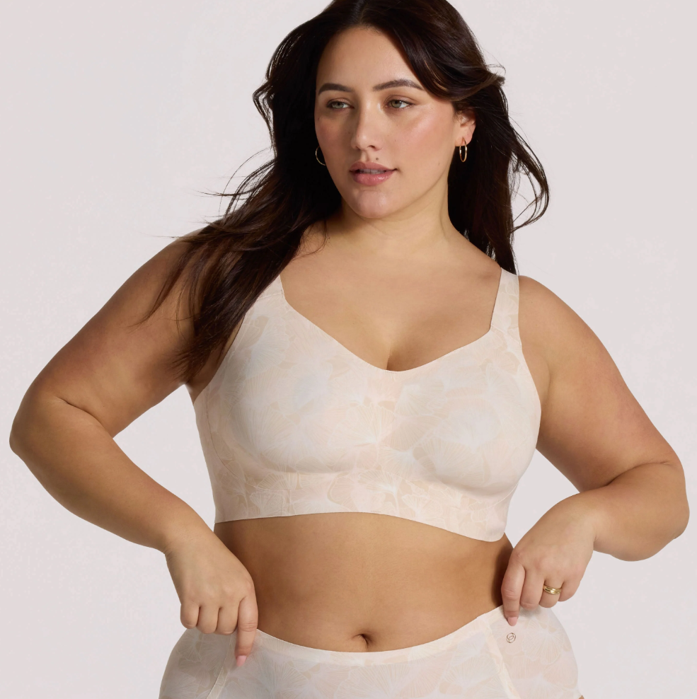 Evelyn & Bobbie - Beyond Bra