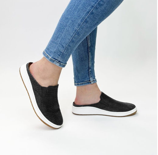 Aetrex Sasha Sneaker - PC205